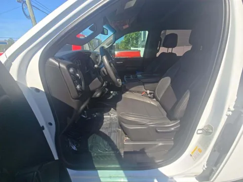 More photos of 2021 Chevrolet Silverado 2500HD Work Truck at Indy Auto Man - Indianapolis, IN