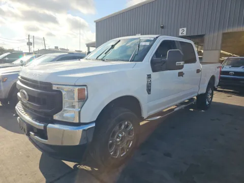 Photos of 2020 Ford F-250SD XL for sale in Indianapolis, IN at Indy Auto Man - Indianapolis