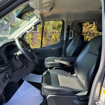 More photos of 2021 Ford Transit-350 XL at Indy Auto Man - Indianapolis, IN