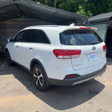 More photos of 2016 Kia Sorento EX at Indy Auto Man - Indianapolis, IN
