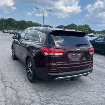 More photos of 2017 Kia Sorento EX at Indy Auto Man - Indianapolis, IN