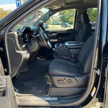 More photos of 2022 GMC Sierra 1500 Elevation at Indy Auto Man - Indianapolis, IN