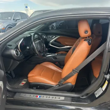 More photos of 2019 Chevrolet Camaro SS 2SS at Indy Auto Man - Indianapolis, IN