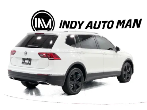 More photos of 2020 Volkswagen Tiguan 2.0T SEL at Indy Auto Man - Indianapolis, IN