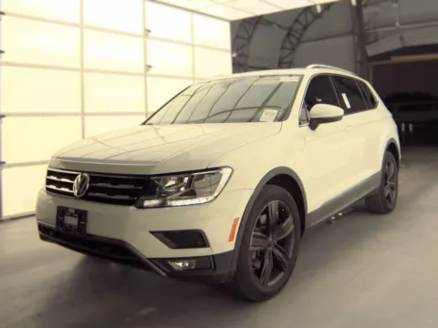 Photos of 2020 Volkswagen Tiguan 2.0T SEL for sale in Indianapolis, IN at Indy Auto Man - Indianapolis