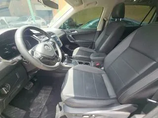 More photos of 2020 Volkswagen Tiguan 2.0T SEL at Indy Auto Man - Indianapolis, IN