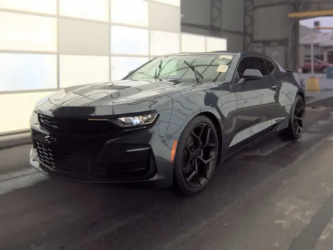 Photos of 2019 Chevrolet Camaro SS 1SS for sale in Indianapolis, IN at Indy Auto Man - Indianapolis