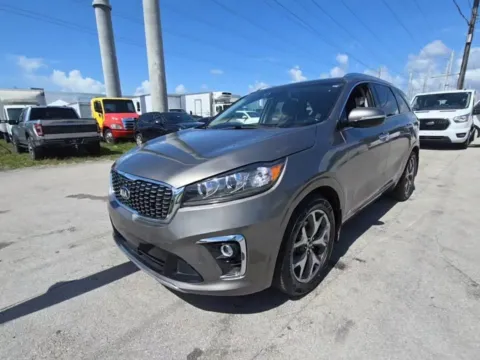Photos of 2019 Kia Sorento SX for sale in Indianapolis, IN at Indy Auto Man - Indianapolis