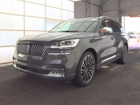 Photos of 2020 Lincoln Aviator Black Label for sale in Indianapolis, IN at Indy Auto Man - Indianapolis