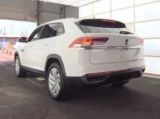 More photos of 2020 Volkswagen Atlas Cross Sport 3.6L V6 SE w/Technology at Indy Auto Man - Indianapolis, IN
