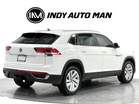 More photos of 2020 Volkswagen Atlas Cross Sport 3.6L V6 SE w/Technology at Indy Auto Man - Indianapolis, IN