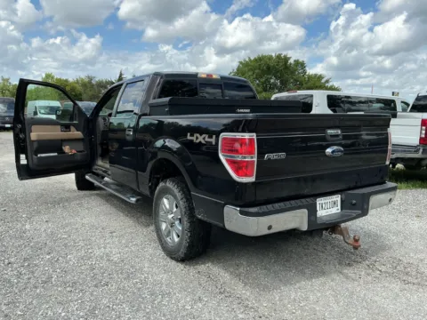 More photos of 2013 Ford F-150 XLT at Indy Auto Man - Indianapolis, IN