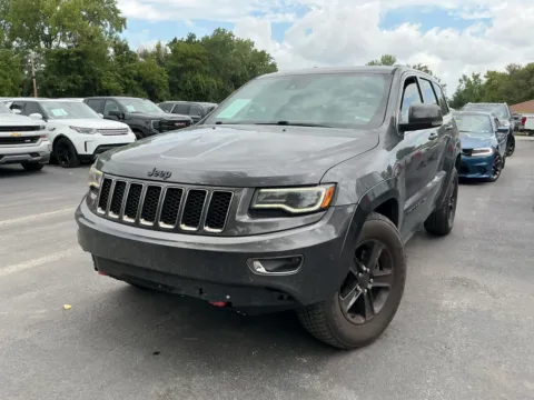 Photos of 2016 Jeep Grand Cherokee Overland for sale in Indianapolis, IN at Indy Auto Man - Indianapolis