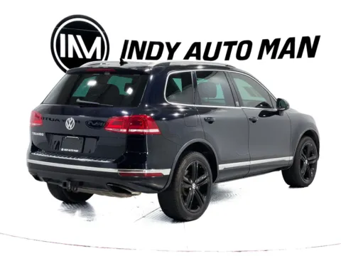 More photos of 2017 Volkswagen Touareg V6 4Motion at Indy Auto Man - Indianapolis, IN