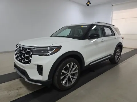 Photos of 2025 Ford Explorer Platinum for sale in Indianapolis, IN at Indy Auto Man - Indianapolis