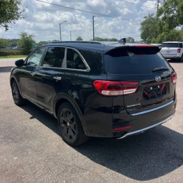 More photos of 2017 Kia Sorento SX at Indy Auto Man - Indianapolis, IN