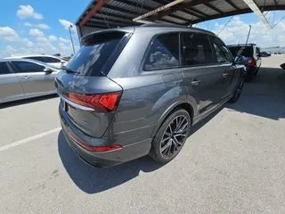 More photos of 2021 Audi Q7 55 Prestige quattro at Indy Auto Man - Indianapolis, IN
