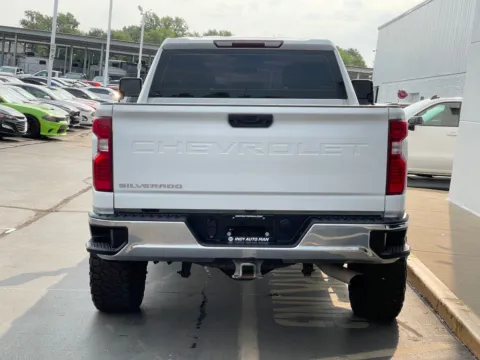 More photos of 2021 Chevrolet Silverado 2500 HD Work Truck at Indy Auto Man - Indianapolis, IN
