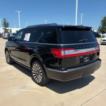 More photos of 2019 Lincoln Navigator Reserve at Indy Auto Man - Indianapolis, IN