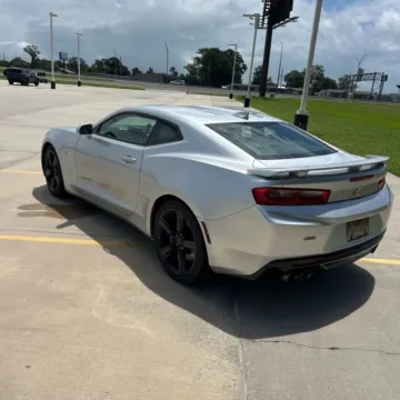 More photos of 2017 Chevrolet Camaro SS 1SS at Indy Auto Man - Indianapolis, IN