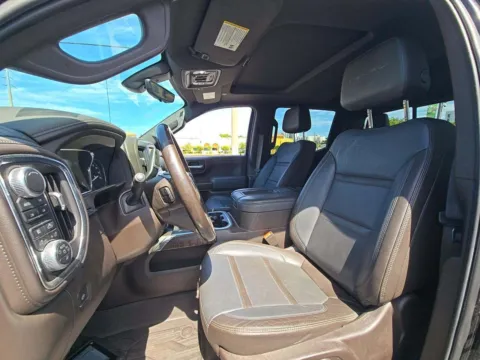 More photos of 2019 GMC Sierra 1500 Denali at Indy Auto Man - Indianapolis, IN