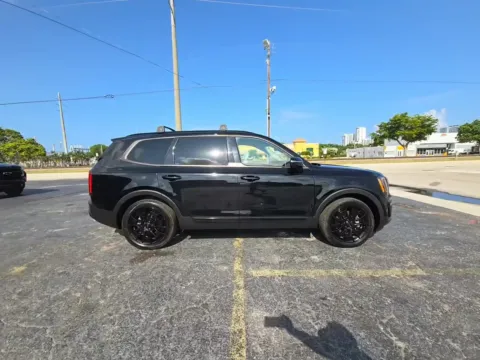 Photos of 2021 Kia Telluride SX for sale in Indianapolis, IN at Indy Auto Man - Indianapolis