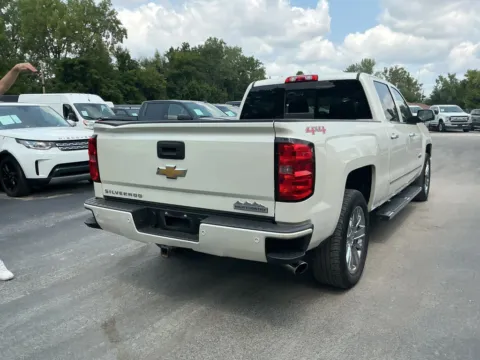 Another view of 2015 Chevrolet Silverado 1500 High Country for sale in Indianapolis, IN at Indy Auto Man - Indianapolis
