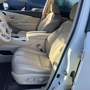 More photos of 2017 Nissan Murano Platinum at Indy Auto Man - Indianapolis, IN