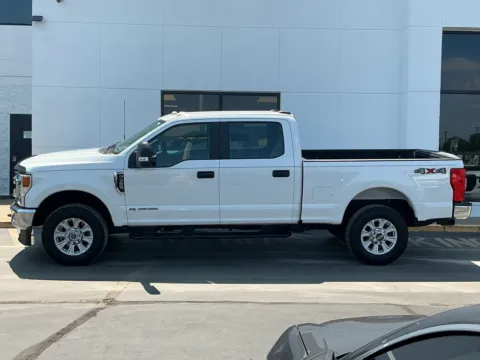 More photos of 2022 Ford F-350SD XL at Indy Auto Man - Indianapolis, IN