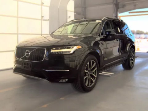 Photos of 2019 Volvo XC90 T6 Momentum for sale in Indianapolis, IN at Indy Auto Man - Indianapolis