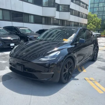 Photos of 2023 Tesla Model Y Performance for sale in Indianapolis, IN at Indy Auto Man - Indianapolis