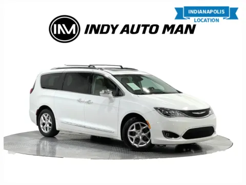 White 2020 Chrysler Pacifica Limited for sale in Indianapolis, IN