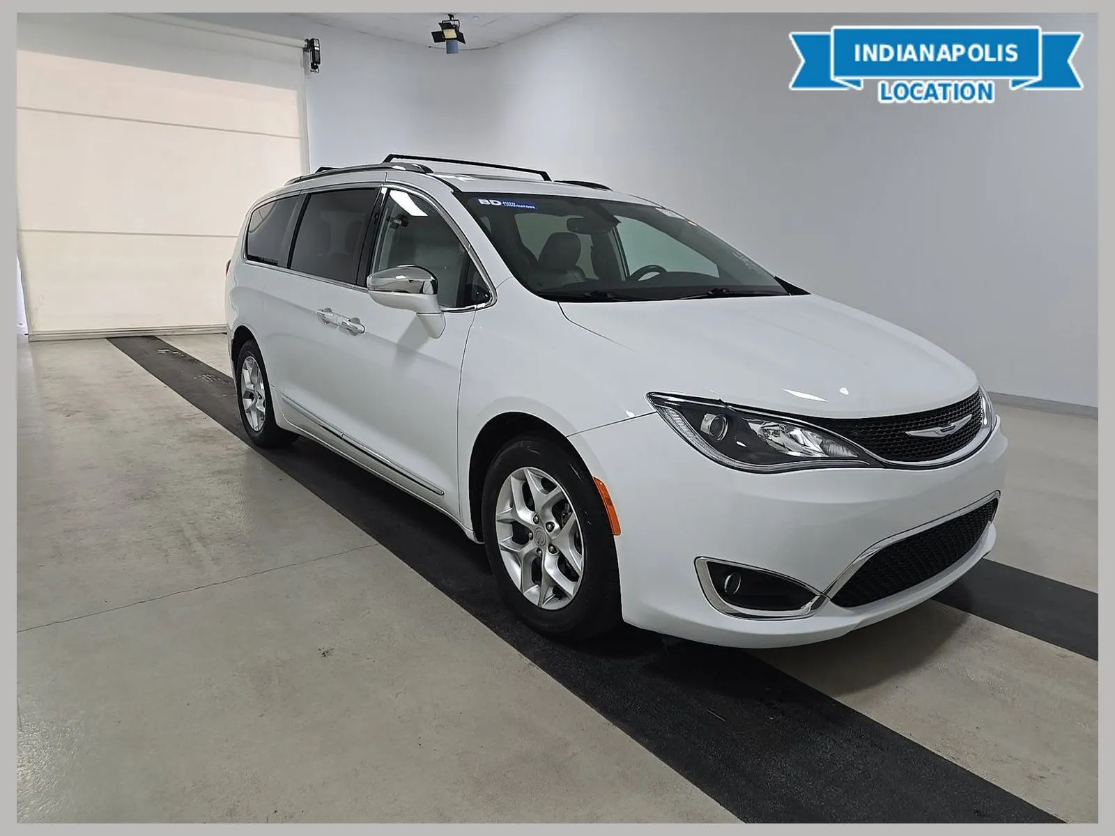 White 2020 Chrysler Pacifica Limited for sale in Indianapolis, IN