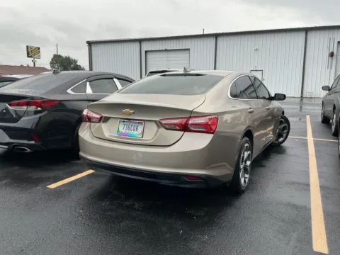 Photos of 2022 Chevrolet Malibu LT for sale in Indianapolis, IN at Indy Auto Man - Indianapolis