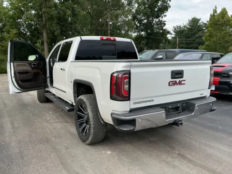 More photos of 2017 GMC Sierra 1500 SLT at Indy Auto Man - Indianapolis, IN