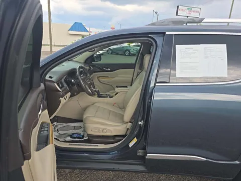 More photos of 2019 GMC Acadia Denali at Indy Auto Man - Indianapolis, IN
