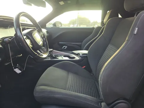 More photos of 2019 Dodge Challenger R/T at Indy Auto Man - Indianapolis, IN