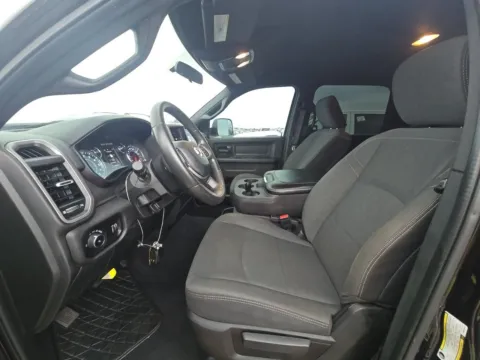 More photos of 2021 Ram 2500 Tradesman at Indy Auto Man - Indianapolis, IN