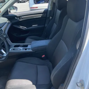 More photos of 2018 Honda Accord Hybrid at Indy Auto Man - Indianapolis, IN