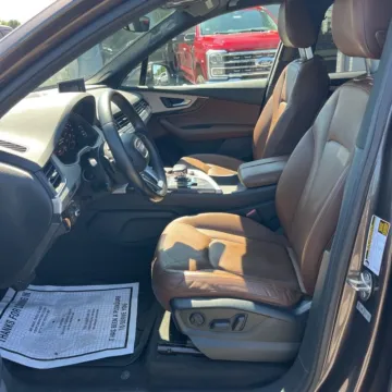More photos of 2017 Audi Q7 3.0T Prestige quattro at Indy Auto Man - Indianapolis, IN