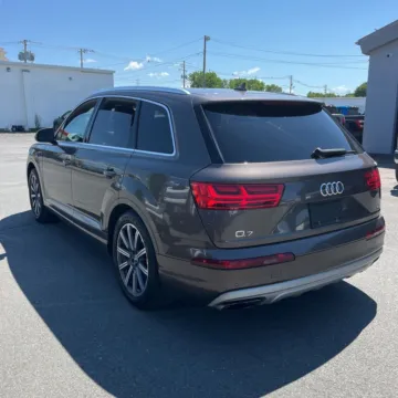 More photos of 2017 Audi Q7 3.0T Prestige quattro at Indy Auto Man - Indianapolis, IN