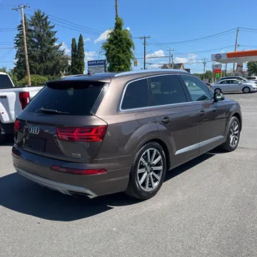 Another view of 2017 Audi Q7 3.0T Prestige quattro for sale in Indianapolis, IN at Indy Auto Man - Indianapolis