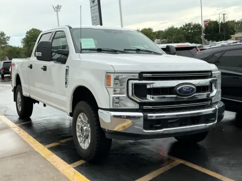 Photos of 2021 Ford F-250SD XLT for sale in Indianapolis, IN at Indy Auto Man - Indianapolis