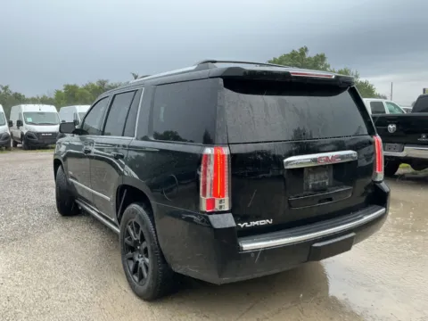 More photos of 2016 GMC Yukon Denali at Indy Auto Man - Indianapolis, IN