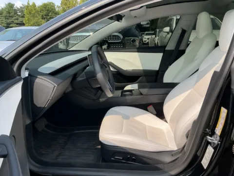 More photos of 2025 Tesla Model 3 Long Range at Indy Auto Man - Indianapolis, IN