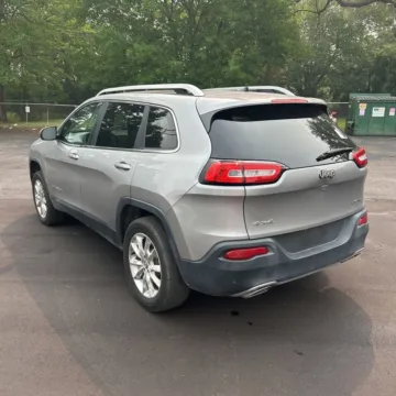 More photos of 2016 Jeep Cherokee Limited at Indy Auto Man - Indianapolis, IN
