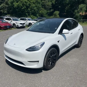 Photos of 2023 Tesla Model Y Long Range for sale in Indianapolis, IN at Indy Auto Man - Indianapolis
