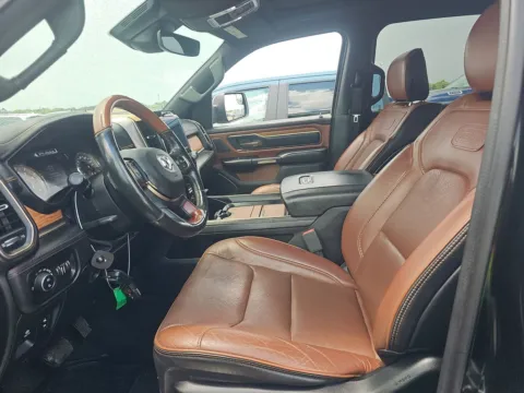 More photos of 2020 Ram 1500 Limited at Indy Auto Man - Indianapolis, IN