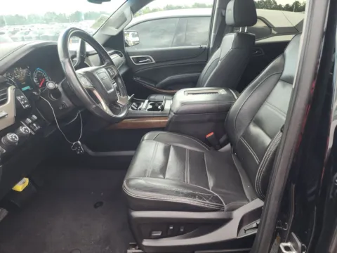 More photos of 2020 GMC Yukon XL Denali at Indy Auto Man - Indianapolis, IN