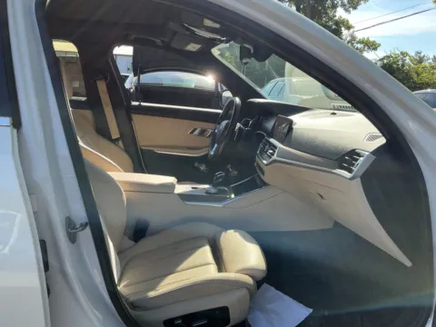 More photos of 2019 BMW 3 Series 330i xDrive at Indy Auto Man - Indianapolis, IN